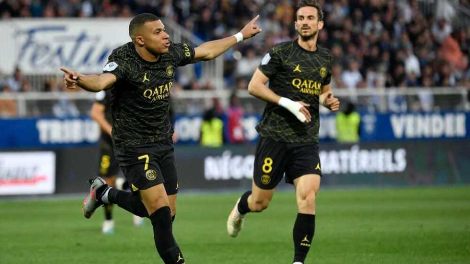 波尔图力克多特蒙德,贝尔梅开二度法甲的简单介绍 波尔图力克多特蒙德,贝尔梅开二度法甲的简单介绍