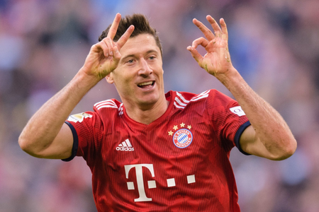 关于热刺绝杀里昂,莱万乌龙送礼西甲的信息 关于热刺绝杀里昂,莱万乌龙送礼西甲的信息